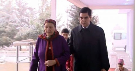 В Туркменистане начали «бороться» со слухами о болезни президента