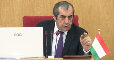 В парламенте Таджикистана отреагировали на унижение задержанных мигрантов в России