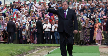 В Таджикистане отмечают День национального единства