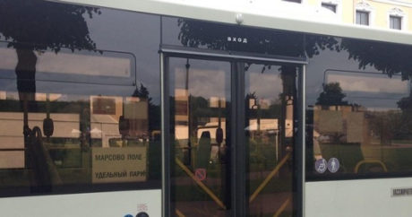 В Петербурге пассажиров автобуса неожиданно облило горячей водой