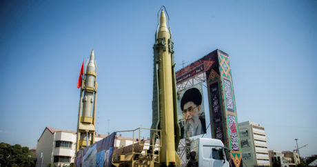 Иранский эксперт: «США продают оружие всему миру, но нам не дают развивать свою военную сферу»