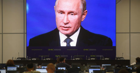 Путин призвал гарантировать технологический суверенитет