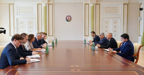 Президент Азербайджана принял министра экономики и финансов Франции