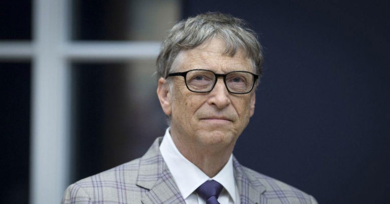 Билл Гейтс впервые опустился ниже второго места в списке миллиардеров