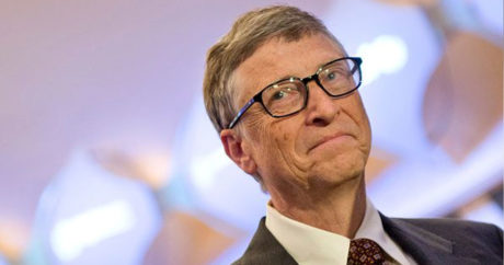 Билла Гейтса потеснили в рейтинге богатейших людей мира