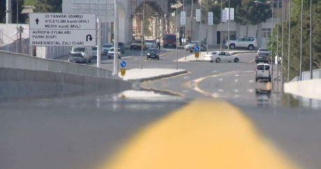 На дорогах Баку вновь вступает в силу запрет на движение по желтым полосам