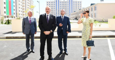 Ильхам Алиев принял участие в открытии жилого комплекса для вынужденных переселенцев в Пираллахинском районе