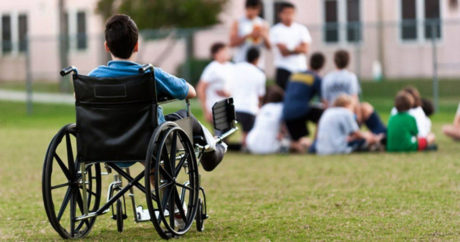 В Азербайджане отменили медицинские услуги за счет госбюджета для инвалидов