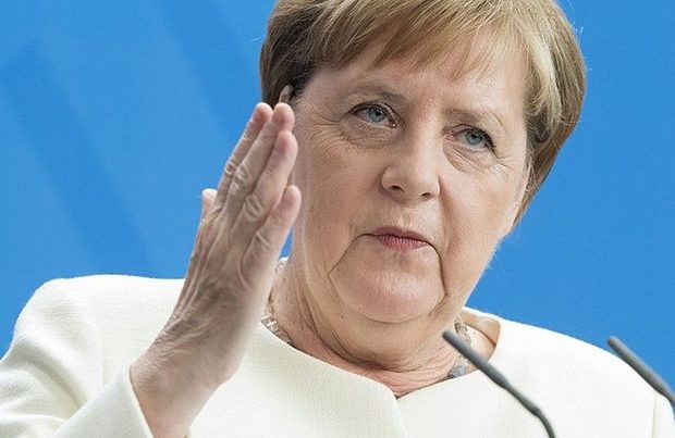 В Бундестаге призвали подвергнуть Меркель медосмотру