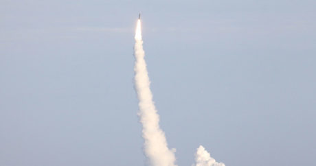 СМИ сообщили об испытании КНДР нового управляемого реактивного снаряда