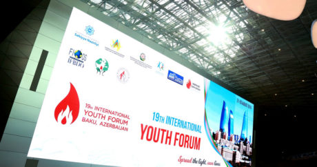 В Баку стартовал XIX Международный молодежный форум