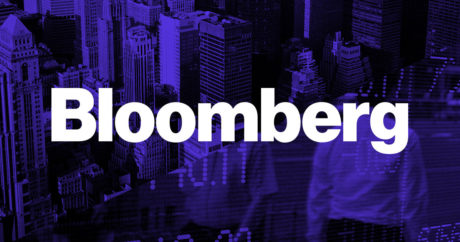 Bloomberg оценил жесткую игру Джонсона