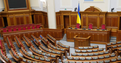 Депутат Рады рассмешил коллег, не сумев закончить речь на украинском