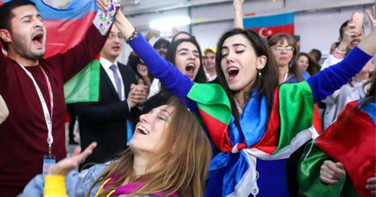 Азербайджан занял первое место в Европе по числу молодежи