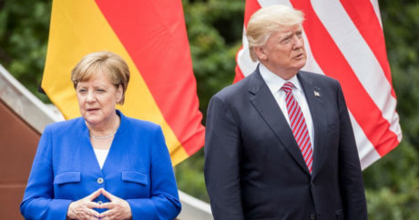 Трамп намерен по приглашению Меркель посетить Германию