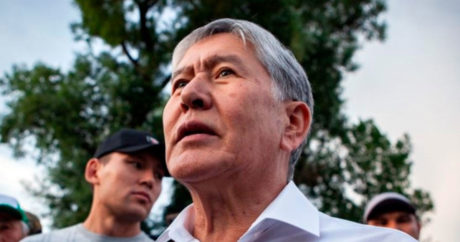 В Кыргызстане арестовали счета Атамбаева