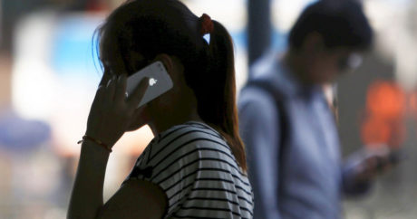 На Apple и Samsung подали в суд из-за опасного излучения смартфонов