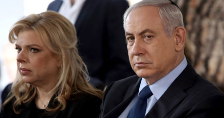 Жена Нетаньяху устроила скандал в самолете по дороге в Киев
