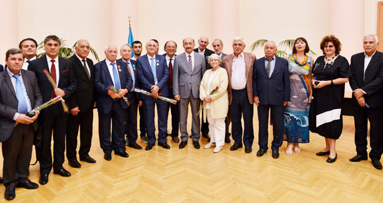 В Баку прошла церемония награждения деятелей культуры – ФОТО