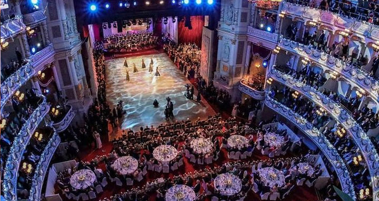 В Петербурге прошел Дрезденский оперный бал — ВИДЕО