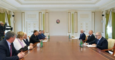 Президент Ильхам Алиев принял делегацию во главе с губернатором Свердловской области