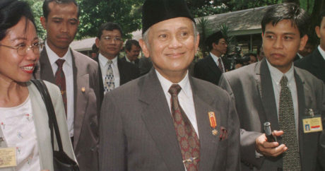 Умер экс-президент Индонезии