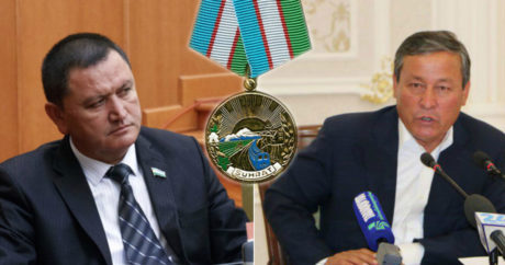 Президент Узбекистана наградил орденами чиновников, которых ранее обвинил в предательстве