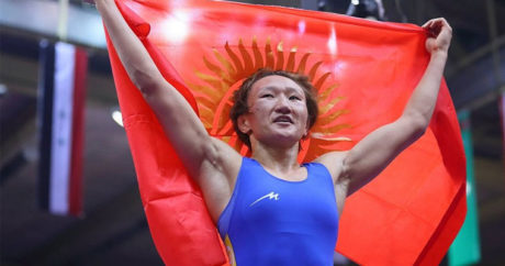 Кыргызстанка стала чемпионкой мира по борьбе