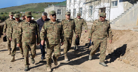 Закир Гасанов посетил воинские части в прифронтовой зоне
