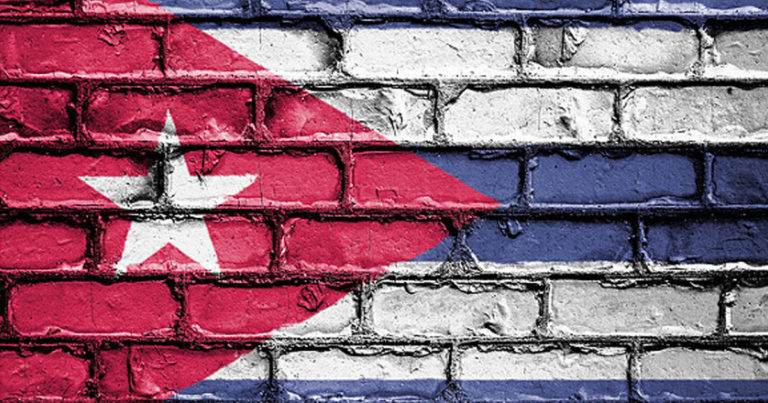 Президент Кубы сравнил усиление блокады со стороны США с геноцидом