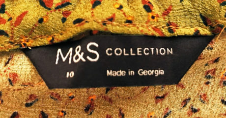 Пошитая в Грузии одежда Marks & Spencer поступила в продажу в Великобритании