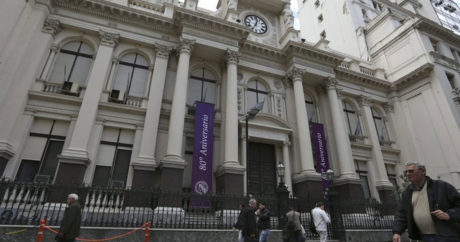 Аргентина вводит контроль за движением капитала
