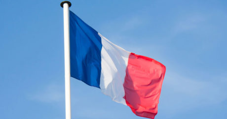 Спикер Нацсобрания Франции обвиняется в незаконном обогащении