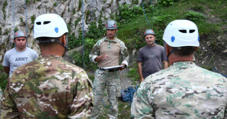 Азербайджанские военнослужащие участвуют в курсах горной подготовки в Грузии