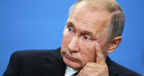 Путин снял с должности помощника главы СК России