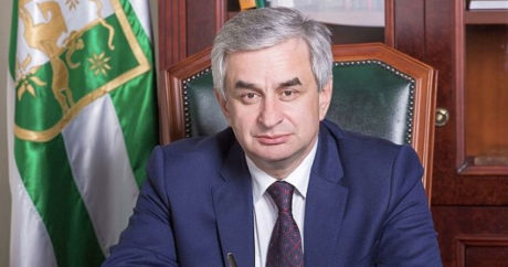 Глава Абхазии заявил о своей победе на выборах президента
