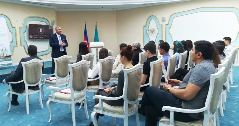 Представители Назарбаев Университета провели презентацию в Баку — ФОТО