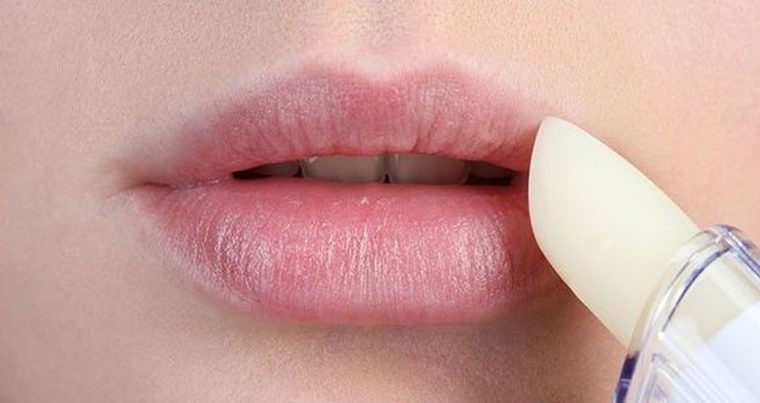 Сухость губ может указывать на опасные заболевания