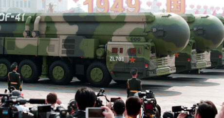Китай продемонстрировал новые баллистические ракеты