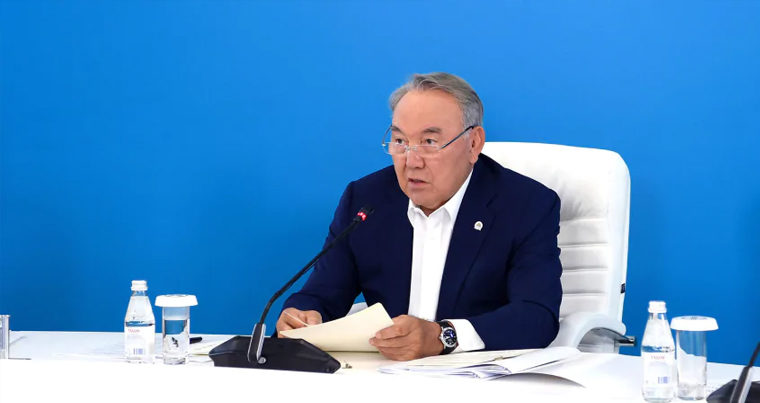 Назарбаев рассказал, что задумывался о переносе столицы в Туркестан