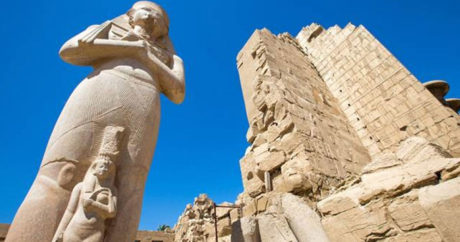 В Египте обнаружили 30 мастерских, где изготавливали утварь для гробниц фараонов