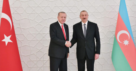 Президент Турции Реджеп Таййип Эрдоган прибыл в Баку