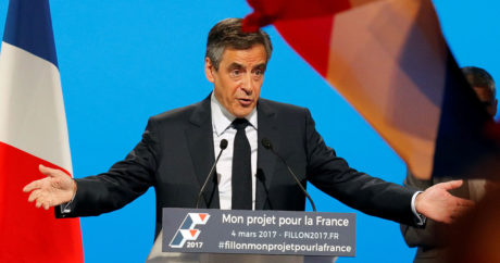 Экс-премьер Франции назвал антироссийские санкции бесполезными