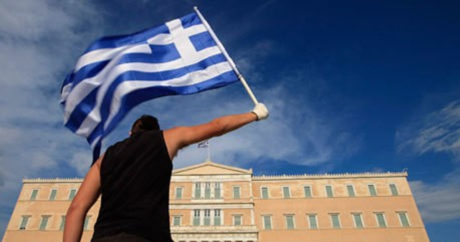 В Греции массовая забастовка рабочих парализовала транспорт