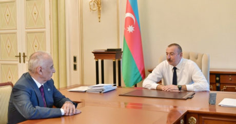 Ильхам Алиев принял Гаджибалу Абуталыбова