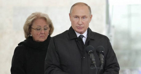 Путин открыл памятник Евгению Примакову