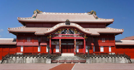 Объект из списка всемирного наследия ЮНЕСКО загорелся в Японии