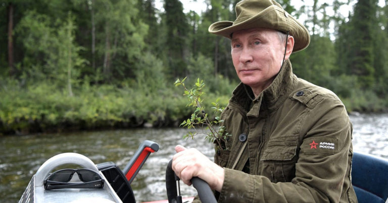 Путин отметит 67-летие с родными на природе — ВИДЕО