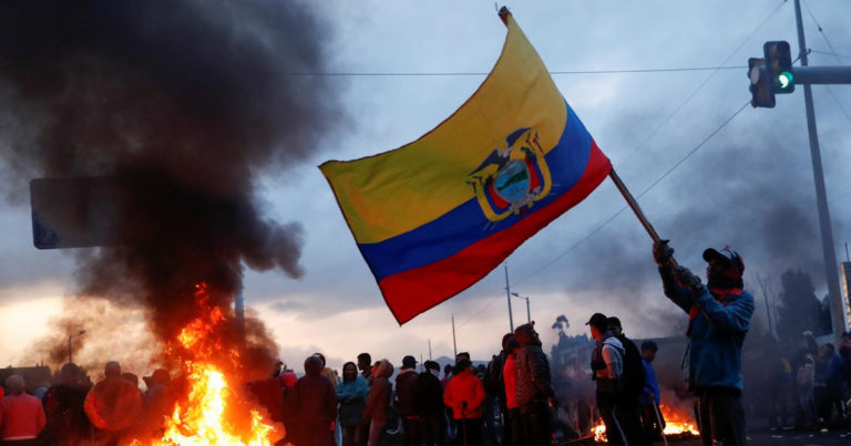 Массовые беспорядки в Эквадоре: пострадали 450 человек