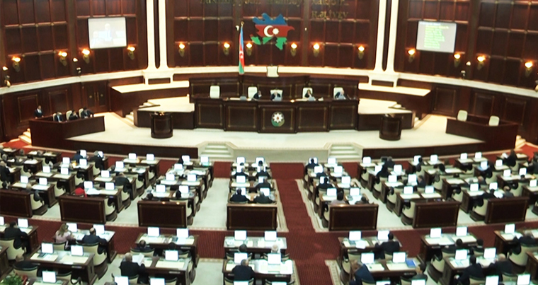 Парламент принял в первом чтении поправки в Налоговый кодекс